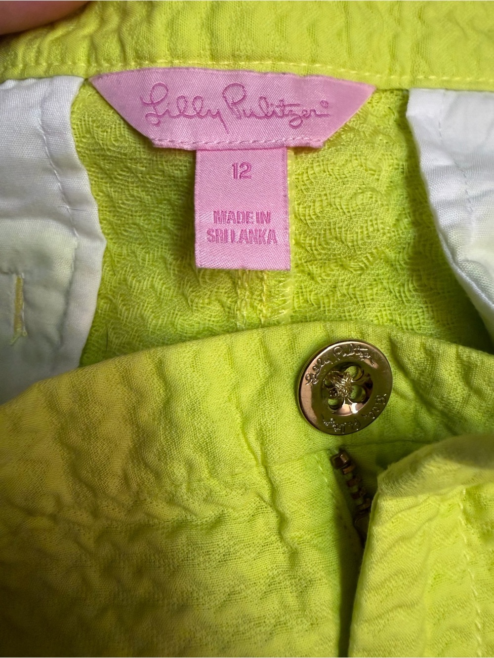 Lilly Pulitzer Womens Shorts Size 12 Lime Green Textured Cotton Preppy - Picture 2 of 9